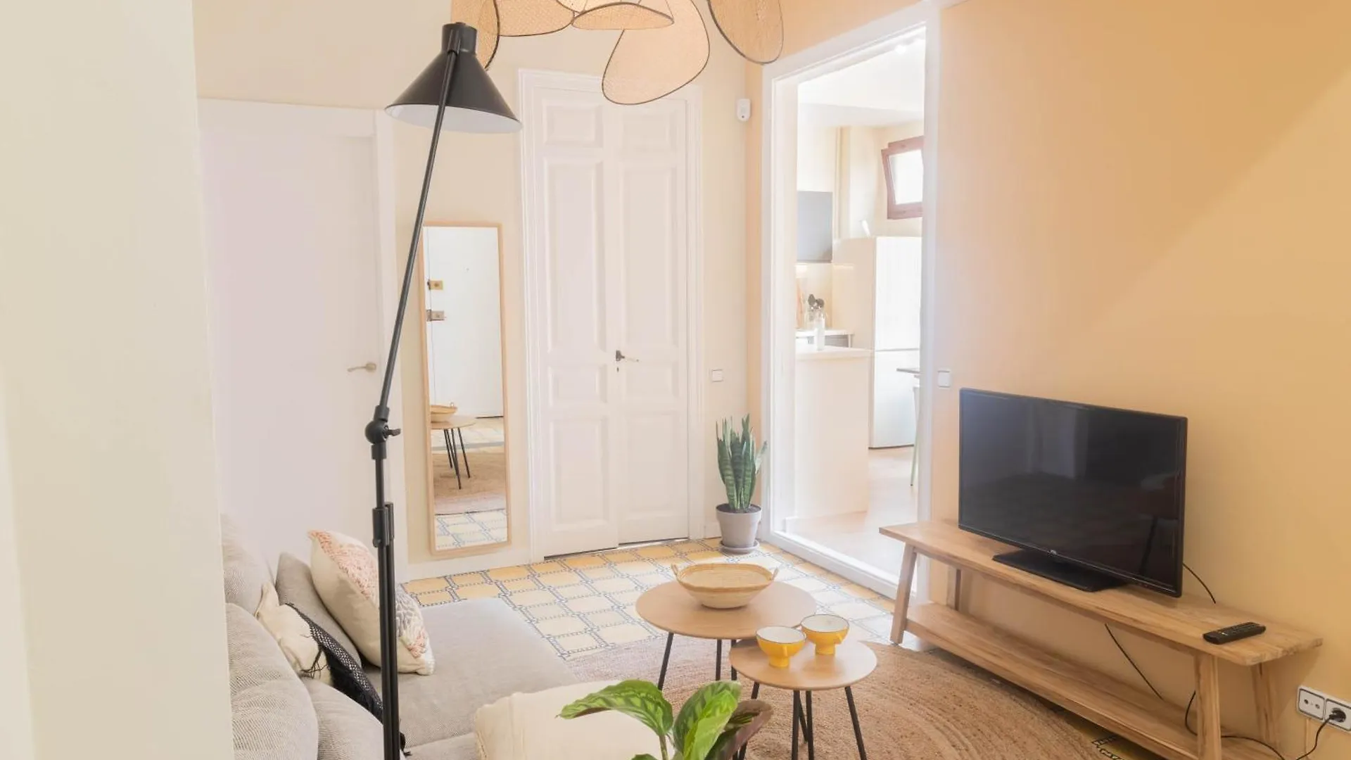 Aticco Living Gracia - Apartments Rooftop Barcelona 0*,