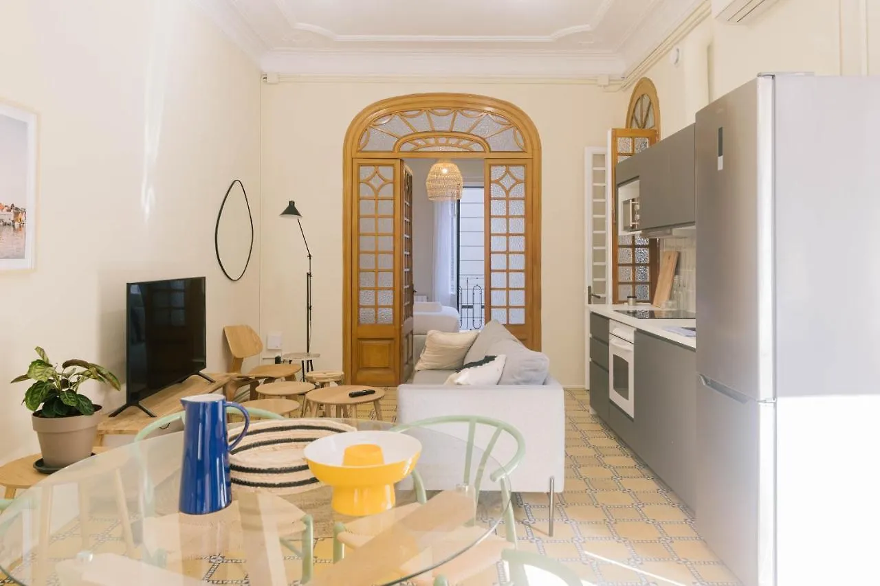 Aticco Living Gracia - Apartments Rooftop Barcelona 0*,  Spanien
